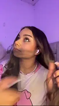 AnnyLopezzz  online show from February 2, 2026, 5:39 am