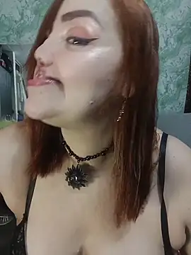 Snapshot of MayaLuna1 chatting on February 4, 2026, 10:26 pm MayaLuna1 online show from February 4, 2026, 10:26 pm