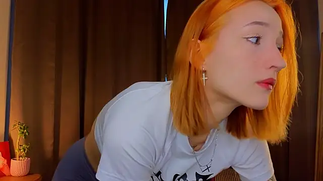 Snapshot of MaryroseRoeder chatting on September 23, 2025, 3:42 am MaryroseRoeder online show from September 23, 2025, 3:42 am