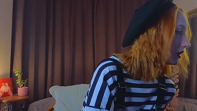 Snapshot of MaryroseRoeder chatting on November 8, 2025, 2:23 am MaryroseRoeder online show from November 8, 2025, 2:23 am