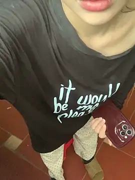 Tieuvi 18 online show from November 18, 2025, 1:00 am