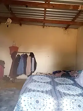 Curvycandy95 online show from October 13, 2025, 4:56 am