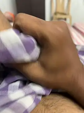 usermood2000 online show from January 9, 2026, 6:16 am