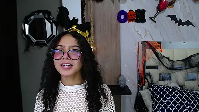 Snapshot of honeymoon_12 chatting on October 27, 2025, 6:06 am honeymoon 12 online show from October 27, 2025, 6:06 am