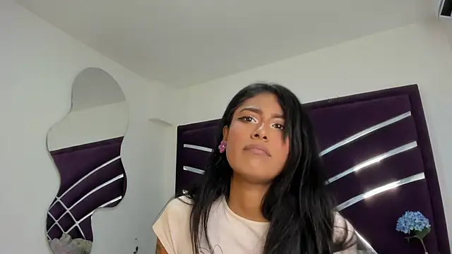 babilett online show from March 10, 2026, 9:42 pm