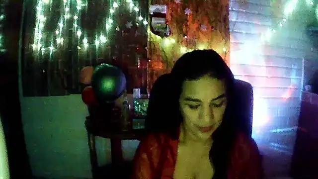 MiiaVelasquez online show from December 20, 2025, 4:41 am