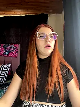 CoraVibes online show from October 8, 2025, 7:55 pm