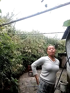 Snapshot of bany-xx chatting on October 29, 2025, 11:39 pm bany-xx online show from October 29, 2025, 11:39 pm