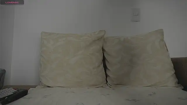 Roxybeautyy online show from March 31, 2026, 9:15 pm