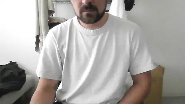 hornyjoe xxx online show from December 1, 2025, 6:40 am