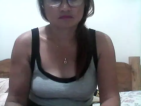 nathalie0045 online show from March 27, 2026, 9:53 am