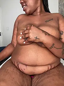 Snapshot of fatpussydallx chatting on April 11, 2026, 7:13 am fatpussydallx online show from April 11, 2026, 7:13 am