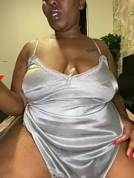 fatpussydallx online show from May 21, 2026, 6:48 pm
