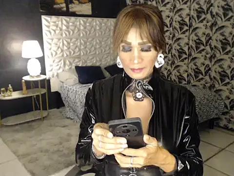 Snapshot of Creamycumdollx chatting on November 10, 2025, 11:31 am Creamycumdollx online show from November 10, 2025, 11:31 am