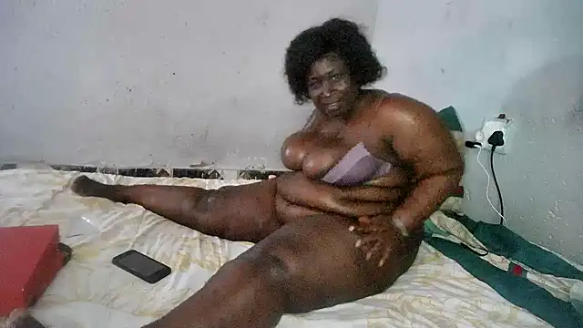 Snapshot of ASSQUEEN37Xx chatting on September 24, 2025, 12:30 pm ASSQUEEN37Xx online show from September 24, 2025, 12:30 pm