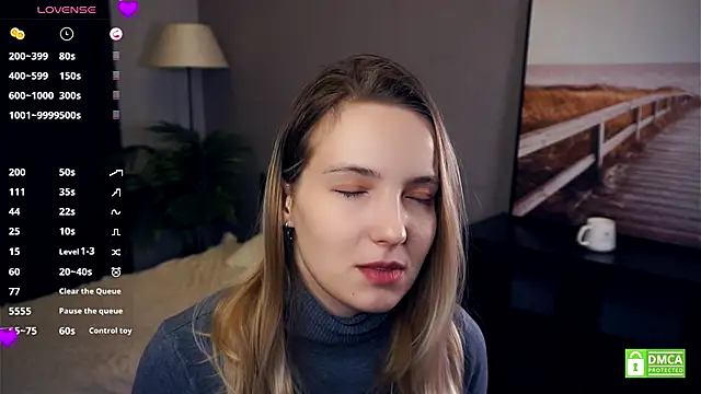 HongTomczak online show from October 3, 2025, 6:32 am