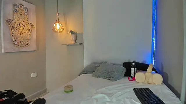 Mia Duarte1 online show from June 30, 2026, 1:01 pm