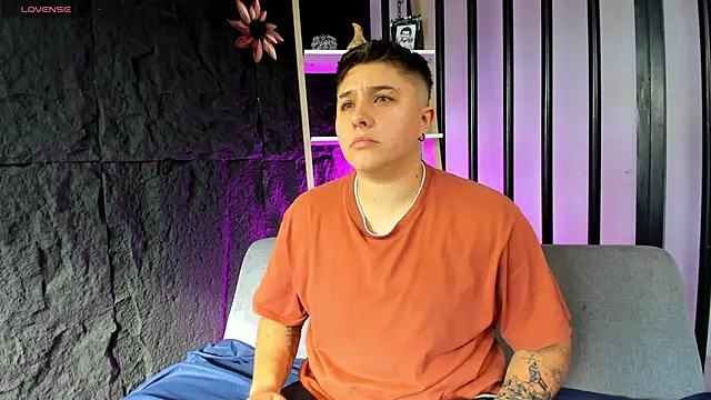 IanGilbert online show from October 18, 2025, 9:15 pm