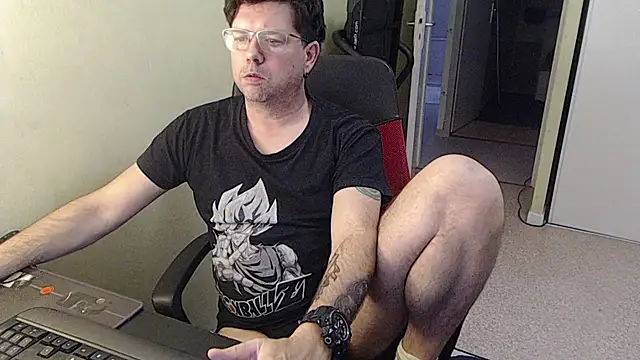 Snapshot of blueandwhite1 chatting on February 13, 2026, 3:41 pm blueandwhite1 online show from February 13, 2026, 3:41 pm