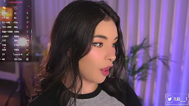 Snapshot of Just__dani chatting on November 8, 2025, 3:07 am Just dani online show from November 8, 2025, 3:07 am