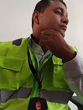 danigarci2307 online show from December 22, 2025, 9:01 pm