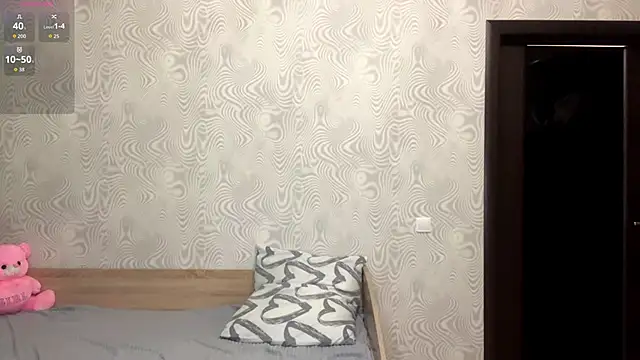 TianaWidell online show from December 3, 2025, 2:15 pm