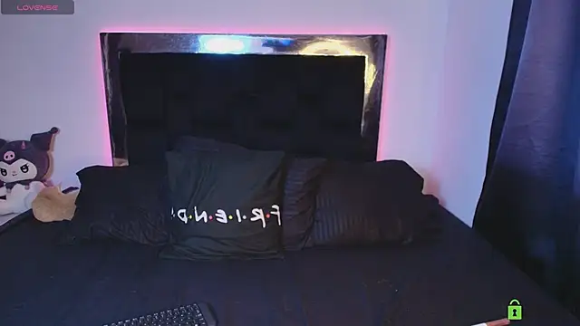 Snapshot of madisonwalkeeer chatting on February 1, 2026, 7:56 pm madisonwalkeeer online show from February 1, 2026, 7:56 pm