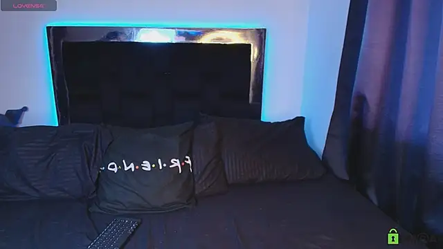 Snapshot of madisonwalkeeer chatting on February 5, 2026, 8:24 pm madisonwalkeeer online show from February 5, 2026, 8:24 pm