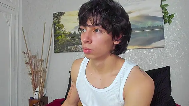 Snapshot of Tyler_durten chatting on April 23, 2026, 3:41 am Tyler durten online show from April 23, 2026, 3:41 am