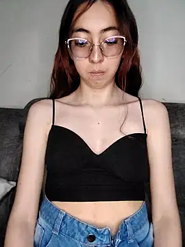 AnnieSparkle online show from September 30, 2025, 12:15 am