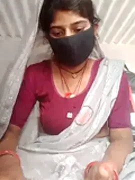 Snapshot of Maya5656 chatting on December 1, 2025, 5:45 am Maya5656 online show from December 1, 2025, 5:45 am