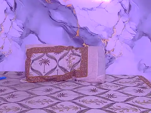 Its-ishikaa online show from December 15, 2025, 5:23 am