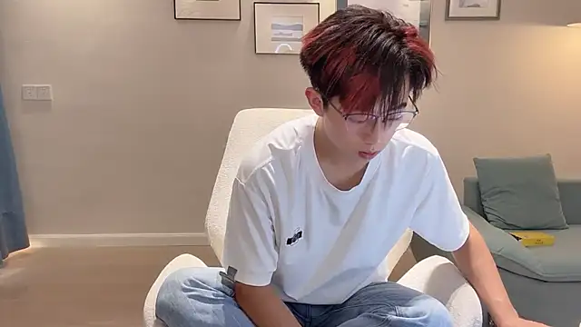 Snapshot of STxuguanhan chatting on October 3, 2025, 9:17 am STxuguanhan online show from October 3, 2025, 9:17 am