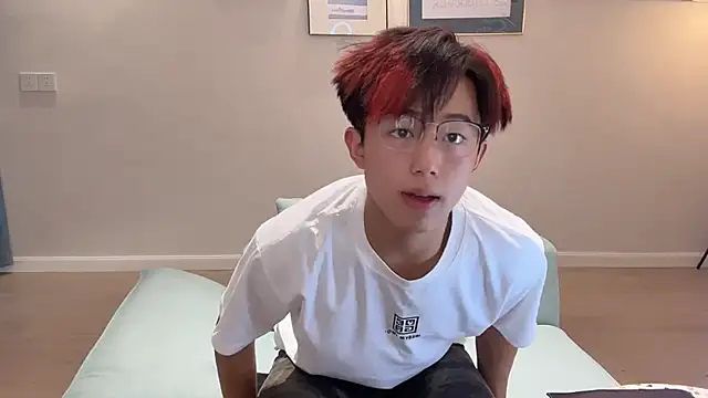 Snapshot of STxuguanhan chatting on October 11, 2025, 7:07 am STxuguanhan online show from October 11, 2025, 7:07 am