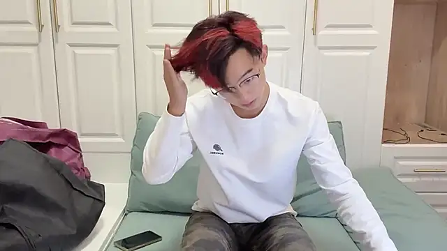 Snapshot of STxuguanhan chatting on October 16, 2025, 8:37 am STxuguanhan online show from October 16, 2025, 8:37 am