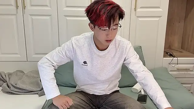 Snapshot of STxuguanhan chatting on October 25, 2025, 6:10 am STxuguanhan online show from October 25, 2025, 6:10 am