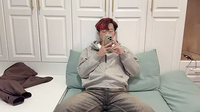 Snapshot of STxuguanhan chatting on October 26, 2025, 9:59 am STxuguanhan online show from October 26, 2025, 9:59 am