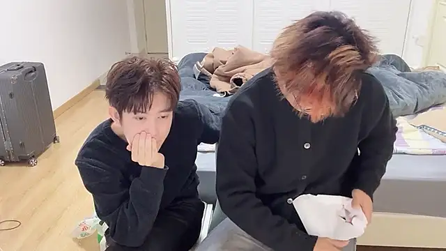 Snapshot of STxuguanhan chatting on November 19, 2025, 2:17 pm STxuguanhan online show from November 19, 2025, 2:17 pm