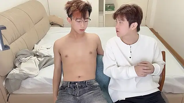 Snapshot of STxuguanhan chatting on November 30, 2025, 6:17 am STxuguanhan online show from November 30, 2025, 6:17 am