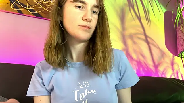 Snapshot of velina__ chatting on September 18, 2025, 4:09 pm velina online show from September 18, 2025, 4:09 pm