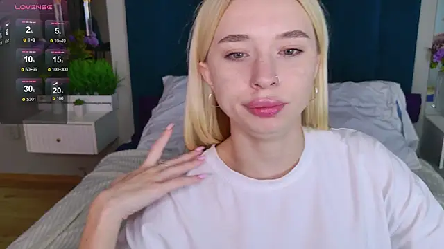 RachelColon online show from September 18, 2025, 10:39 am