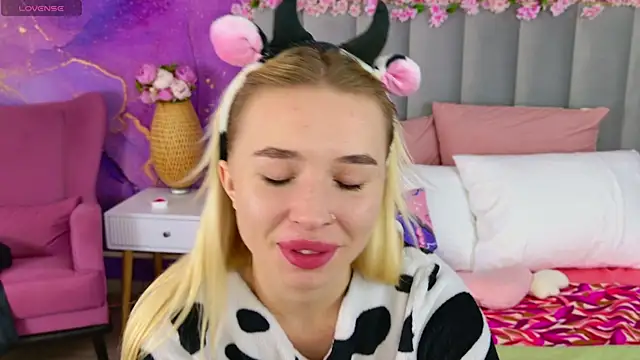 RachelColon online show from October 5, 2025, 11:08 am