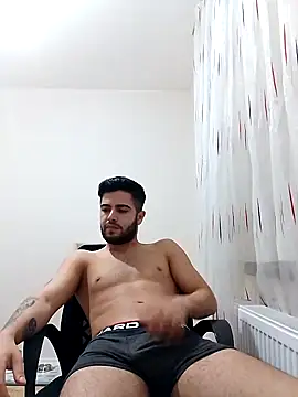 Snapshot of Ozi1910 chatting on September 20, 2025, 10:44 pm Ozi1910 online show from September 20, 2025, 10:44 pm