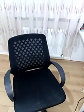 Snapshot of Ozi1910 chatting on October 24, 2025, 4:03 pm Ozi1910 online show from October 24, 2025, 4:03 pm