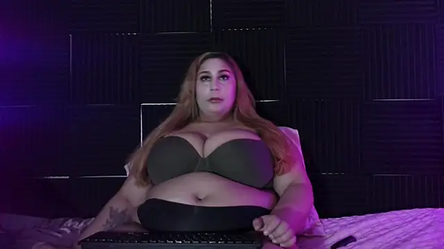 Snapshot of SpicyThic chatting on March 11, 2026, 4:24 pm SpicyThic online show from March 11, 2026, 4:24 pm