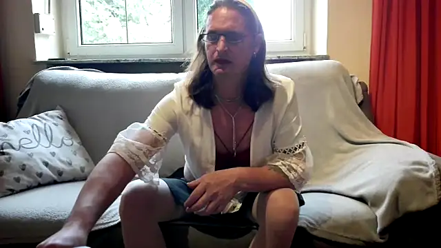 Cleohot1977 online show from October 26, 2025, 10:54 am