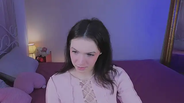 Snapshot of Loona_Eclipse chatting on September 19, 2025, 8:31 pm Loona Eclipse online show from September 19, 2025, 8:31 pm