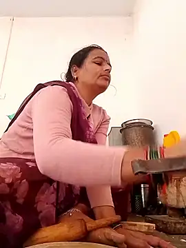 Snapshot of Suhani_hot12 chatting on February 7, 2026, 7:12 am Suhani hot12 online show from February 7, 2026, 7:12 am