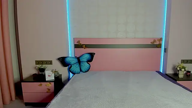 Snapshot of MeryMidnight chatting on September 27, 2025, 5:23 am MeryMidnight online show from September 27, 2025, 5:23 am