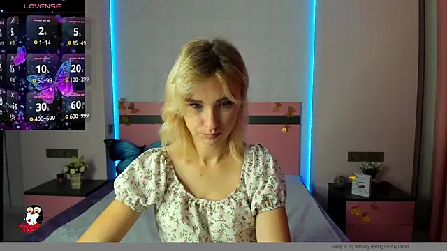 Snapshot of MeryMidnight chatting on September 29, 2025, 6:18 am MeryMidnight online show from September 29, 2025, 6:18 am